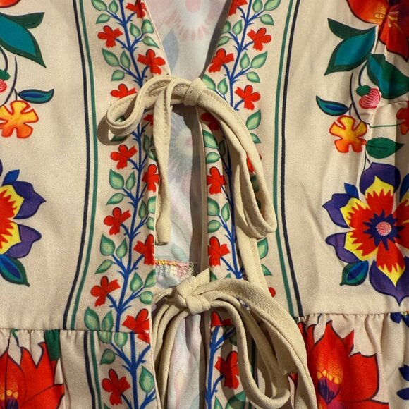 SHEIN Women's colorful floral gathered sleeve top with peplum; Size L - Picture 3 of 6